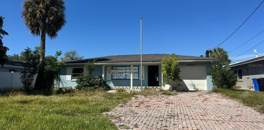 Villa ou maison à Saint Petersburg, Floride 3 chambres, 153.85 m2 № 2431807