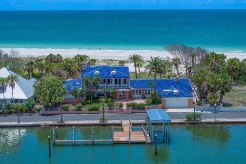 House in Clearwater, Florida 5 bedrooms, 503.62 sq.m. № 1812844 - photo 1