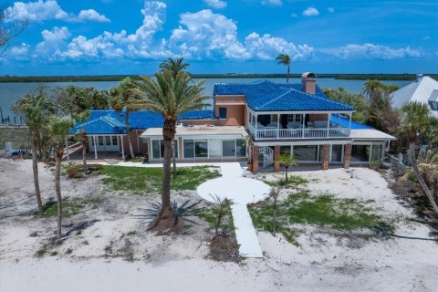 House in Clearwater, Florida 5 bedrooms, 503.62 sq.m. № 1812844 - photo 12