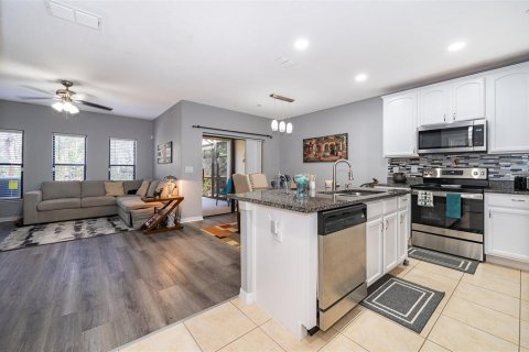 Townhouse in Orlando, Florida 3 bedrooms, 136.01 sq.m. № 1873279 - photo 3