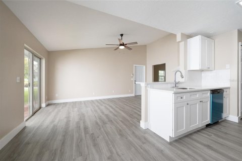 Casa en venta en Winter Park, Florida, 3 dormitorios, 147.9 m2 № 1902152 - foto 15