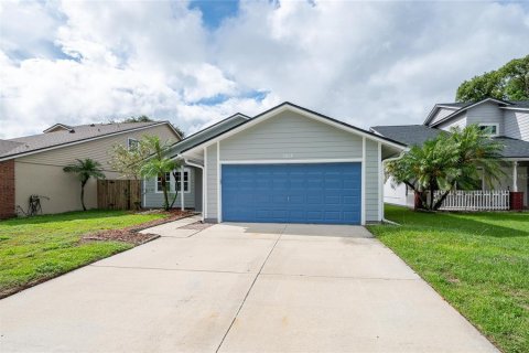 Casa en venta en Winter Park, Florida, 3 dormitorios, 147.9 m2 № 1902152 - foto 1