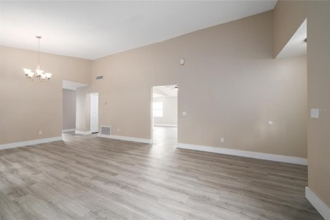 Casa en venta en Winter Park, Florida, 3 dormitorios, 147.9 m2 № 1902152 - foto 9