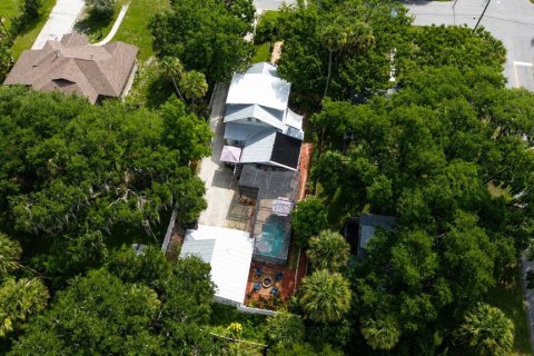 House in New Smyrna Beach, Florida 3 bedrooms, 152.55 sq.m. № 2266341 - photo 7
