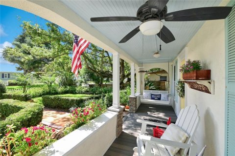 House in New Smyrna Beach, Florida 3 bedrooms, 152.55 sq.m. № 2266341 - photo 10