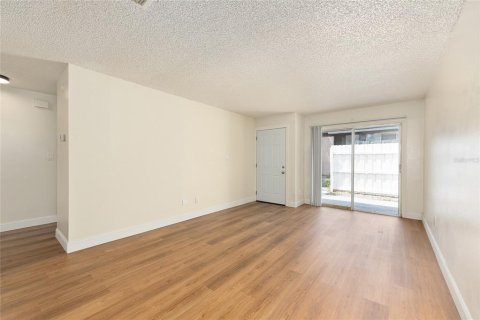 Apartment in Ocala, Florida 2 bedrooms, 317.45 sq.m. № 2215175 - photo 9