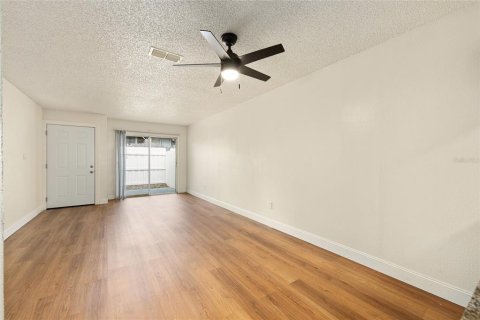 Apartment in Ocala, Florida 2 bedrooms, 317.45 sq.m. № 2215175 - photo 14