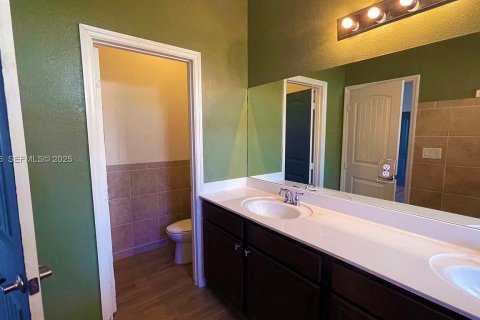 Casa en venta en Miami, Florida, 4 dormitorios, 170.66 m2 № 2039968 - foto 25