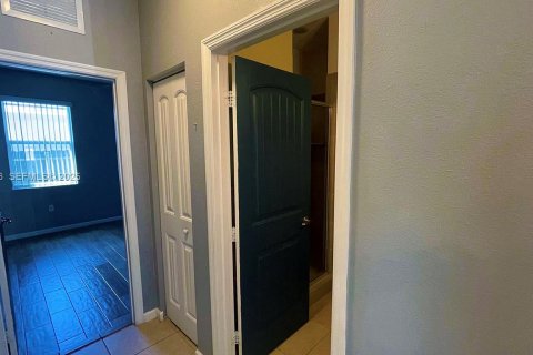 Casa en venta en Miami, Florida, 4 dormitorios, 170.66 m2 № 2039968 - foto 19