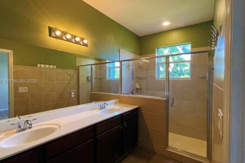 Casa en venta en Miami, Florida, 4 dormitorios, 170.66 m2 № 2039968 - foto 24