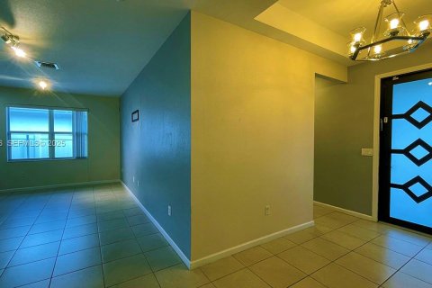 Casa en venta en Miami, Florida, 4 dormitorios, 170.66 m2 № 2039968 - foto 6