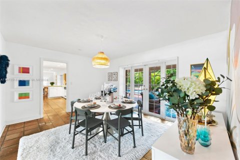 Casa en venta en Pinecrest, Florida, 5 dormitorios, 255.95 m2 № 1399801 - foto 24