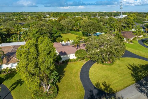 Casa en venta en Pinecrest, Florida, 5 dormitorios, 255.95 m2 № 1399801 - foto 5