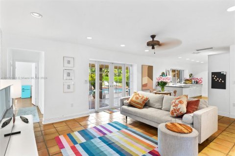 Casa en venta en Pinecrest, Florida, 5 dormitorios, 255.95 m2 № 1399801 - foto 28