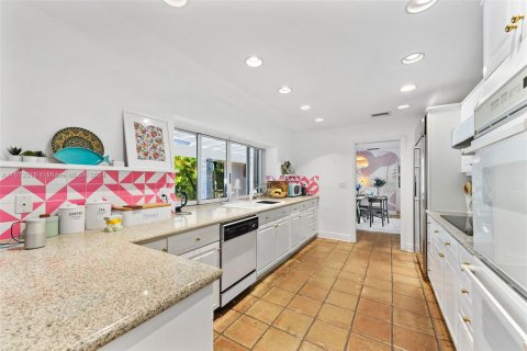 Casa en venta en Pinecrest, Florida, 5 dormitorios, 255.95 m2 № 1399801 - foto 29