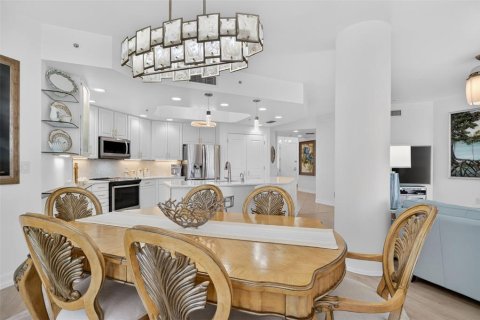 Copropriété à vendre à North Fort Myers, Floride: 3 chambres, 192.4 m2 № 2114328 - photo 10