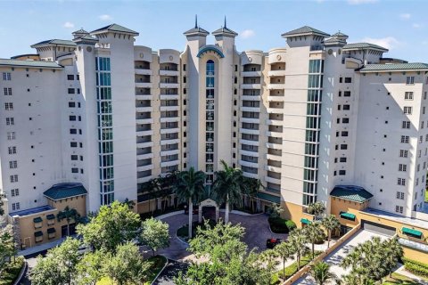 Condo in North Fort Myers, Florida, 3 bedrooms № 2114328