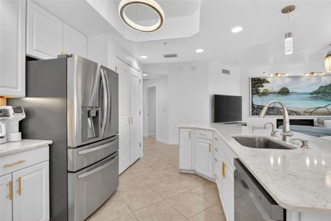 Copropriété à vendre à North Fort Myers, Floride: 3 chambres, 192.4 m2 № 2114328 - photo 3