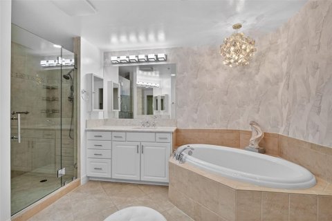 Copropriété à vendre à North Fort Myers, Floride: 3 chambres, 192.4 m2 № 2114328 - photo 28