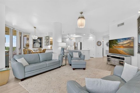 Copropriété à vendre à North Fort Myers, Floride: 3 chambres, 192.4 m2 № 2114328 - photo 12