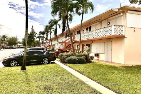 Copropriété à vendre à Hallandale Beach, Floride: 1 chambre, 58.06 m2 № 1892591 - photo 3