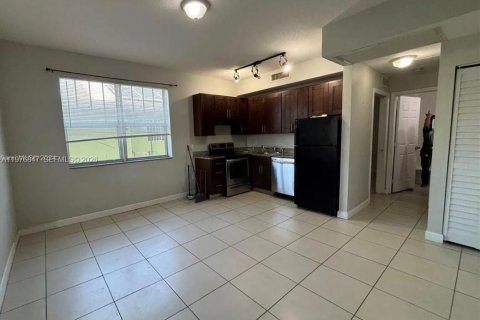 Снять в аренду квартиру в Майами, Флорида 1 спальня, № 2040718 - фото 7