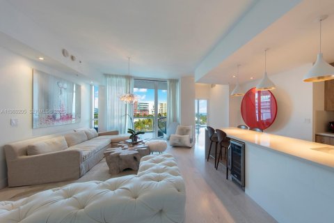 Condo à Miami Beach, Floride, 2 chambres  № 2080712