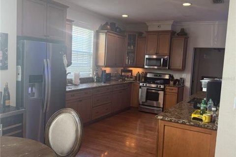 Touwnhouse à louer à Newberry, Floride: 3 chambres, 253.25 m2 № 2388975 - photo 3