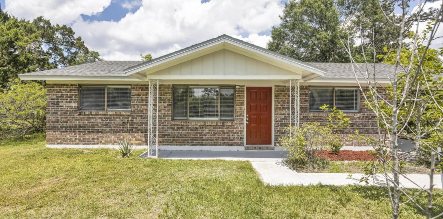 House in Jacksonville, Florida 3 bedrooms, 104.05 sq.m. № 801850