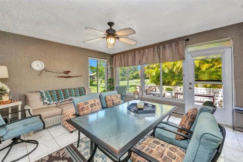 House in Punta Gorda, Florida 2 bedrooms, 127.37 sq.m. № 1916214 - photo 6