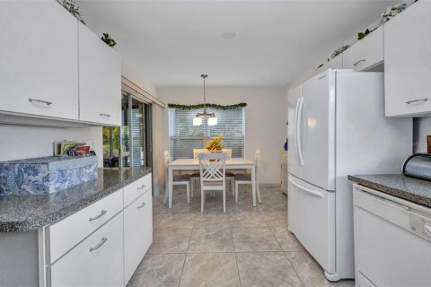 House in Punta Gorda, Florida 2 bedrooms, 127.37 sq.m. № 1916214 - photo 11