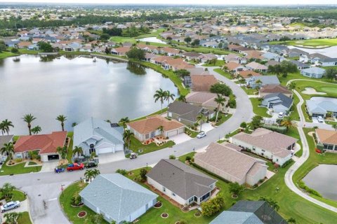 House in Punta Gorda, Florida 2 bedrooms, 127.37 sq.m. № 1916214 - photo 20