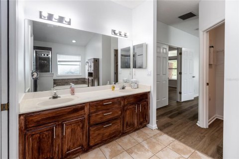 House in Jacksonville, Florida 4 bedrooms, 199.65 sq.m. № 1778845 - photo 22