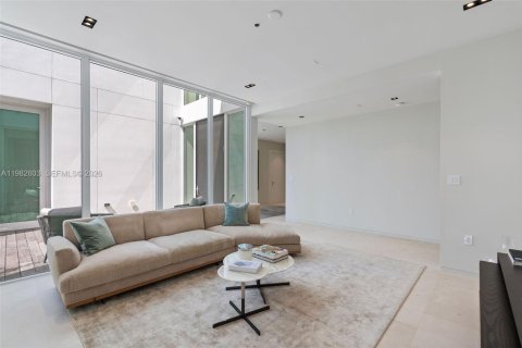 Casa en venta en Miami Beach, Florida, 4 dormitorios, 478.82 m2 № 2045789 - foto 11