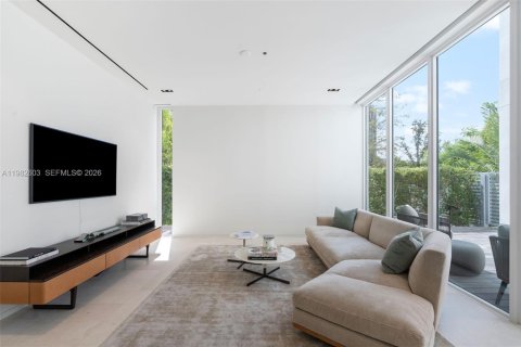 Casa en venta en Miami Beach, Florida, 4 dormitorios, 478.82 m2 № 2045789 - foto 12