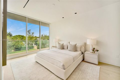Casa en venta en Miami Beach, Florida, 4 dormitorios, 478.82 m2 № 2045789 - foto 23