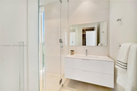 Casa en venta en Miami Beach, Florida, 4 dormitorios, 478.82 m2 № 2045789 - foto 26