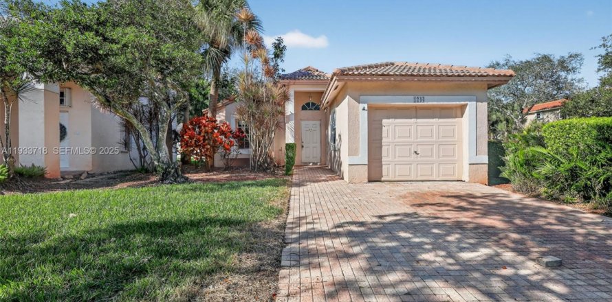 Casa en Pembroke Pines, Florida 3 dormitorios, 131.55 m2 № 2035288