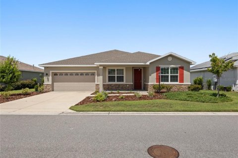 House in Ocala, Florida 2 bedrooms, 184.23 sq.m. № 1885599 - photo 1
