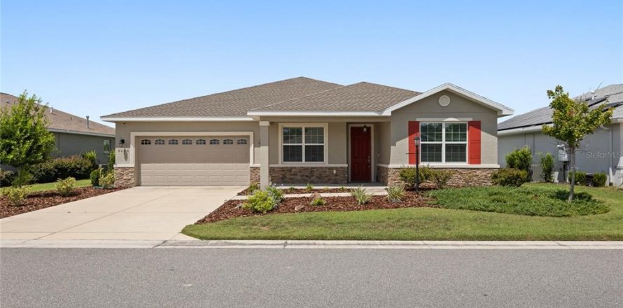 House in Ocala, Florida 2 bedrooms, 184.23 sq.m. № 1885599