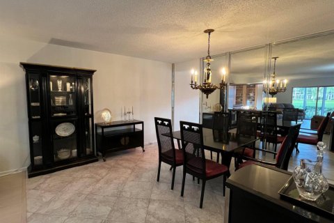 Condo in Coconut Creek, Florida, 2 bedrooms  № 2250195 - photo 23