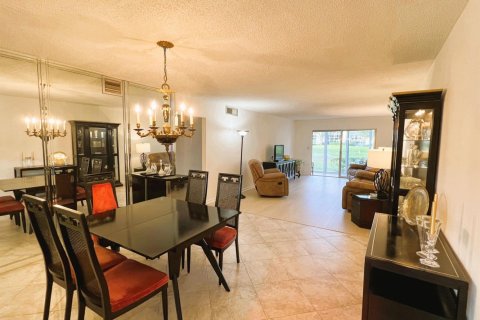 Condo in Coconut Creek, Florida, 2 bedrooms  № 2250195 - photo 5