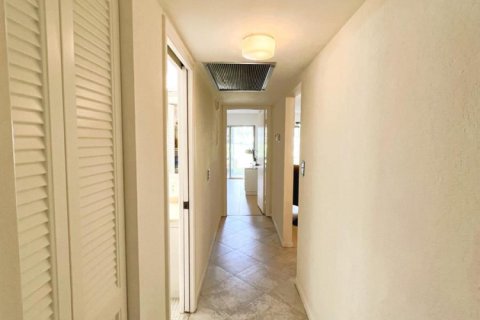 Condo in Coconut Creek, Florida, 2 bedrooms  № 2250195 - photo 15