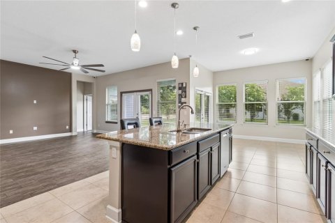 House in Wesley Chapel, Florida 4 bedrooms, 252.32 sq.m. № 2152257 - photo 14