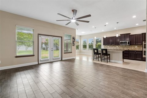 House in Wesley Chapel, Florida 4 bedrooms, 252.32 sq.m. № 2152257 - photo 12