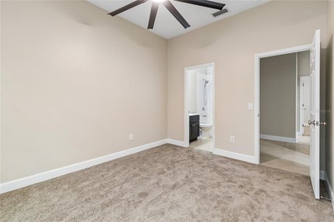 House in Wesley Chapel, Florida 4 bedrooms, 252.32 sq.m. № 2152257 - photo 26