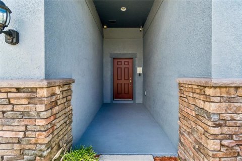 House in Wesley Chapel, Florida 4 bedrooms, 252.32 sq.m. № 2152257 - photo 9