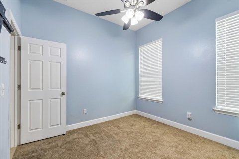 House in Wesley Chapel, Florida 4 bedrooms, 252.32 sq.m. № 2152257 - photo 28