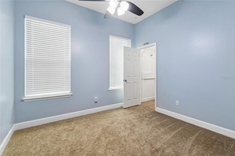 House in Wesley Chapel, Florida 4 bedrooms, 252.32 sq.m. № 2152257 - photo 29