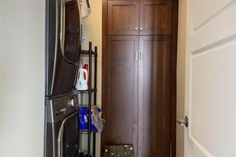 Condo in Hollywood, Florida, 2 bedrooms № 2175507 - photo 19